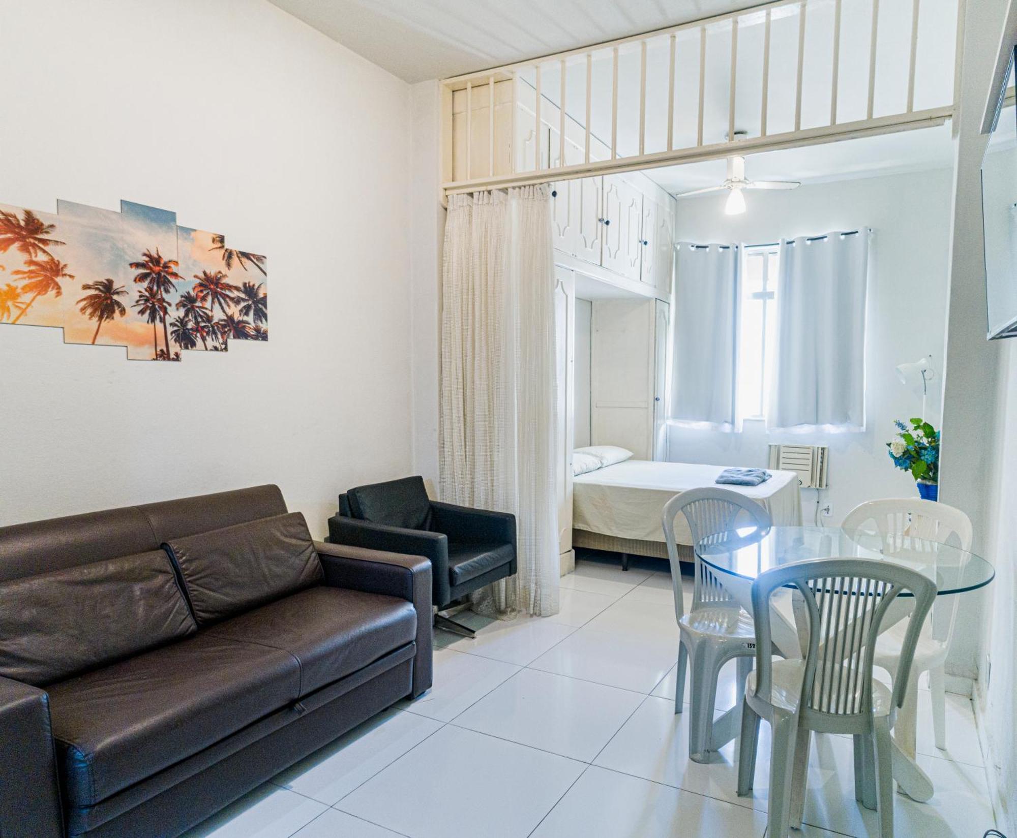 Studio Completo Na Praia De Copacabana Com Ar, Wifi, Netflix, Ate 4 Pessoas, Fundos Claro E Silencioso, Pauloangerami Pj135 Rio de Janeiro Exterior foto
